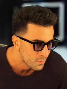 एक फिल्म की फीस 70 करोड़! जानें रणबीर कपूर के पास कितनी दौलत