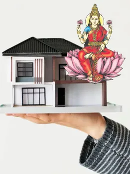 घर में इन चीजों को बिल्कुल भी न रखें खाली, वरना दरिद्रता नहीं छोड़ेगी साथ