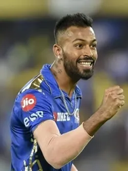 T20I में भारत के लिए से 20वें ओवर में सबसे ज्यादा छक्के लगाने वाले बल्लेबाज