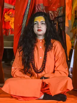 इन नियमों को तोड़ने पर अखाड़े से निष्कासित हो जाएंगी ममता कुलकर्णी?