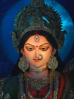 नवरात्रि के पहले दिन भोग में क्या चढ़ाएं? शाम की आरती में जरूर पढ़ें ये मंत्र