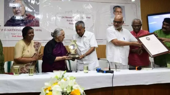 romila-thapar