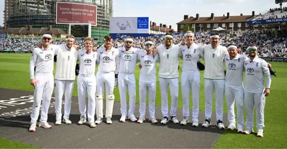 England-players-are-wearing-white-headbands-on-Day-2-of-Oval-Test