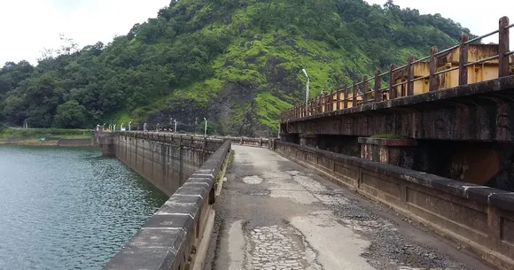 ponmudi dam