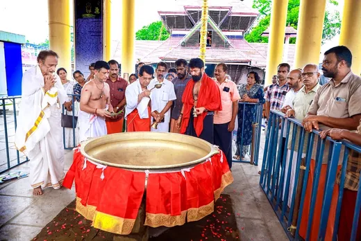 b9a81b9c-b62d-4374-85e9-8070b8678baa