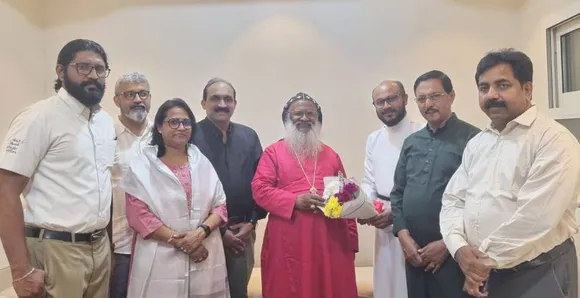 reception held for catholicos baselios marthoma mathews III by kcc dubai zone