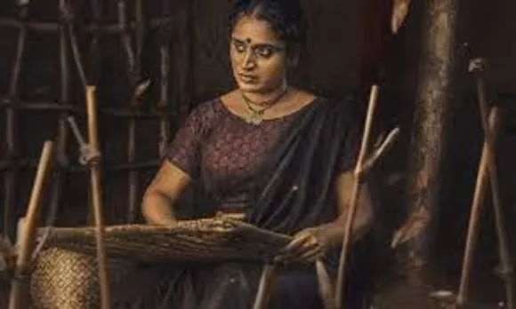 Surabhi Lakshmi in arm