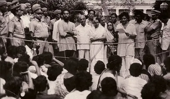 sitaram yechury and indira gandhi