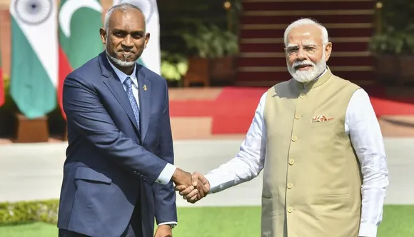 modi meets moizzu
