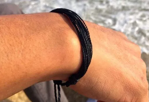 people in these two zodiac signs should not wear black thread