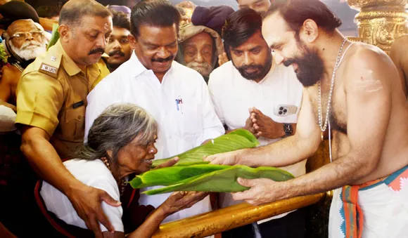 അയ്യനെ തൊഴാന്‍ 103 വയസ്സുകാരി; സഹായിച്ച് മന്ത്രി കെ.രാധാകൃഷ്ണന്‍; ഷണ്‍മുഖ അമ്മാളിന് ദര്‍ശന സായൂജ്യം
