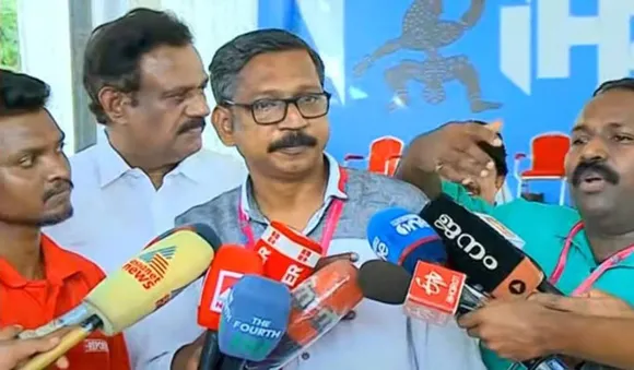  'ഈ രീതിയിലുള്ള ധിക്കാരവും കള്ളത്തരവും അക്കാദമിക്ക് ഭൂഷണമല്ല'; രഞ്ജിത്തിനെതിരെ അക്കാദമി അം​ഗങ്ങൾ