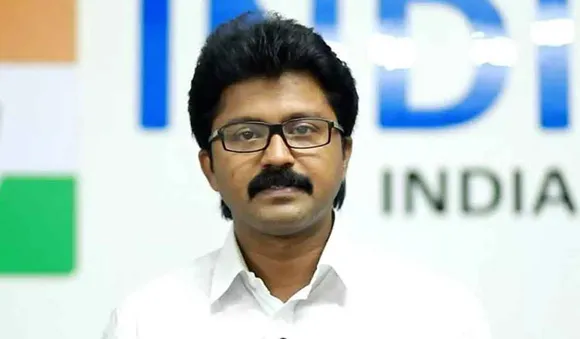 എല്‍ദോസ് കുന്നപ്പള്ളിക്കു നേരെ കൈയേറ്റം; പിന്നില്‍ ഡിവൈഎഫ്‌ഐ പ്രവര്‍ത്തകരെന്ന് കോണ്‍ഗ്രസ്
