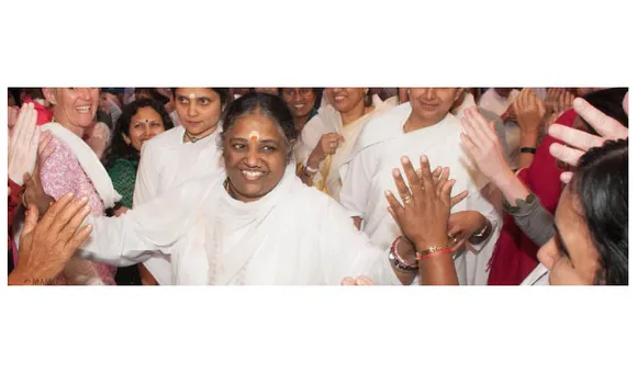 മാതാ അമൃതാനന്ദമയി പുത്തൂരില്‍