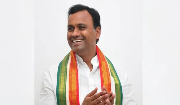 ബിജെപി ക്ക് തിരിച്ചടി; തെലങ്കാന തിരഞ്ഞെടുപ്പിന് മുമ്പ് കോൺഗ്രസിലേക്ക് മടങ്ങാൻ  രാജഗോപാൽ റെഡ്ഡി