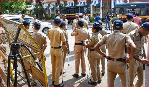 മുംബൈയില്‍ ബോംബ് സ്‌ഫോടനം നടക്കുമെന്ന് അജ്ഞാതന്റെ ഫോണ്‍; അന്വേഷണം ആരംഭിച്ചു