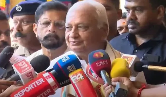 'ജനങ്ങളുടെ പണം ഉപയോഗിച്ച് സ്വിമ്മിംഗ് പൂൾ പണിയുന്നു'; സർക്കാരിനെതിരെ വിമർശനവുമായി ഗവർണർ