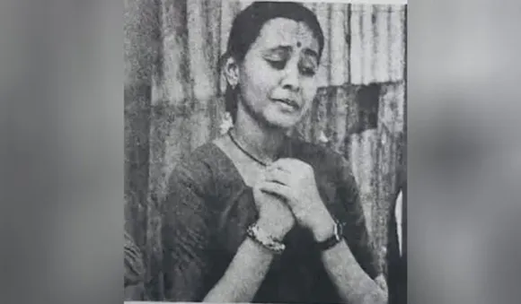 മോണോ ആക്ടിൽ ഒന്നാം സ്ഥാനം നേടിയ പെൺകുട്ടി; ഇന്ന് കേരളത്തിന്റെ മന്ത്രി, വൈറലായി ഫോട്ടോ!