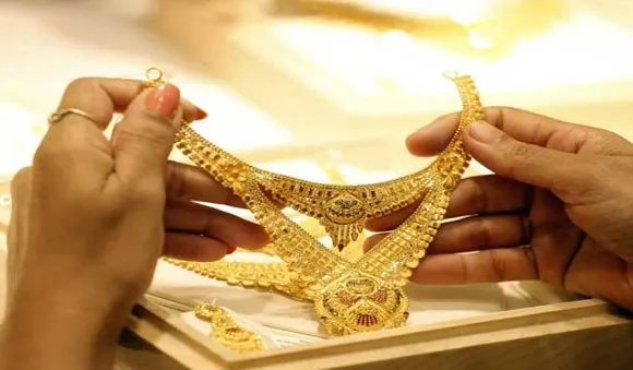 സ്വർണവിലയിൽ നേരിയ കുറവ്; പവന് 80 രൂപ കുറഞ്ഞ് 34,720 രൂപയായി
