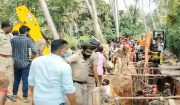 ശ്രീകാര്യത്ത് മണ്ണിടിഞ്ഞ് വീണ് രണ്ട് തൊഴിലാളികള്‍ അപകടത്തില്‍ പെട്ടു