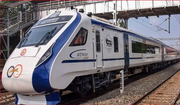 പ്രതിഷേധിച്ച് എംപിയും യാത്രക്കാരും; ആലപ്പുഴ വഴിയുള്ള വന്ദേഭാരത് കോട്ടയം വഴിയാക്കാമെന്ന് റെയില്‍വേ