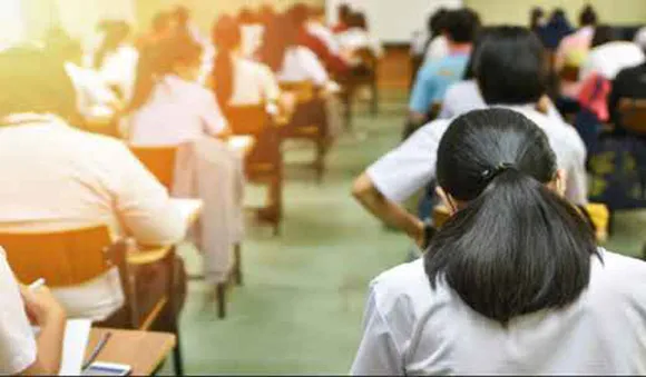 എസ്എസ്എല്‍സി പരീക്ഷ തിങ്കളാഴ്ച തുടങ്ങും; 4.27 ലക്ഷം കുട്ടികള്‍