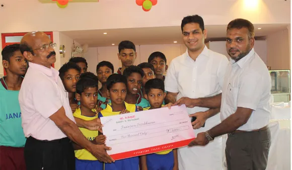  അനാഥ കുട്ടികളുടെ വിശപ്പകറ്റാന്‍ അല്‍ ഖാസി റസ്റ്റോറന്റ്