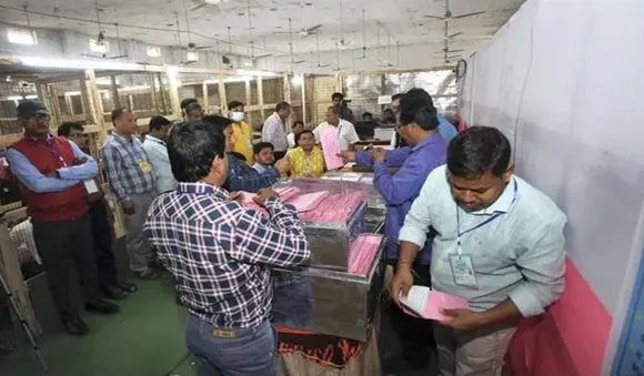 രാജസ്ഥാനിലും മധ്യപ്രദേശിലും ഇഞ്ചോടിഞ്ച് പോരാട്ടം; തെലങ്കാനയിൽ ലീഡ് നേടി കോൺഗ്രസ്