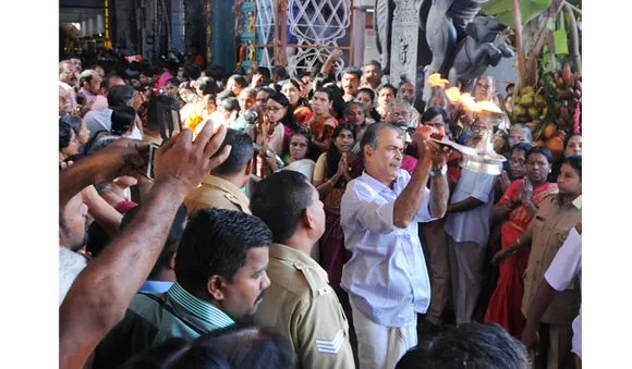 ഭക്തി നിർഭരമായ അന്തരീക്ഷത്തിൽ പൊങ്കാലയ്ക്ക് തുടക്കം