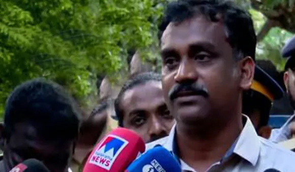 കുഞ്ഞിനെ ഉപേക്ഷിച്ചയാളെ കണ്ടെത്താനാവുന്നില്ല, അന്വേഷണം മികവുറ്റതെന്ന് പറയാനാവുമോ? ആരോപണവുമായി കുട്ടിയുടെ അച്ഛന്‍