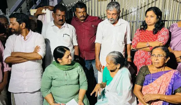 ഫോര്‍ട്ടുകൊച്ചി സബ് കളക്ടറുടെ ഉത്തരവ്; രക്തസാക്ഷി വിദ്യാധരന്റെ അമ്മയെ വീട്ടില്‍ തിരിച്ചുകയറ്റണം
