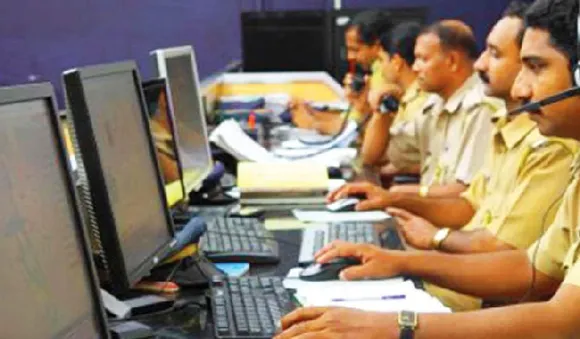 സൈബര്‍ തട്ടിപ്പ് ബോധവത്കരണം നടത്തുന്ന പൊലീസിന്റെ കയ്യില്‍ നിന്ന് തട്ടിയത് 25,000 രൂപ..!!!