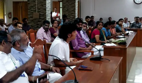 വീട് നഷ്ടപ്പെട്ടവര്‍ക്ക് 12 കോടിയുടെ സഹായവുമായി ഡോ.ബോബി ചെമ്മണൂര്‍