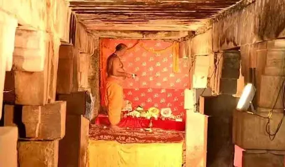 ഗ്യാന്‍വാപിയില്‍ ഹിന്ദു വിഭാഗത്തിന് പൂജ തുടരാം; സ്റ്റേ ആവശ്യം തള്ളി ഹൈക്കോടതി