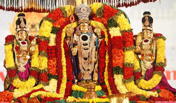 വെങ്കിടാചലപതിക്ക് ഭക്തന്‍ സമര്‍പ്പിച്ചത് 8.36 കോടിയുടെ സഹസ്രനാമമാല 