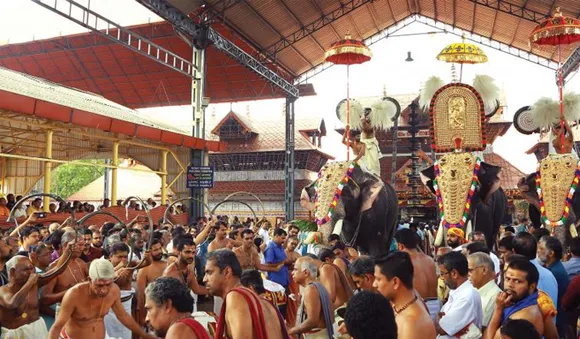 ഏകാദശി നോറ്റ ആയിരങ്ങള്‍ കണ്ണനെ വണങ്ങി