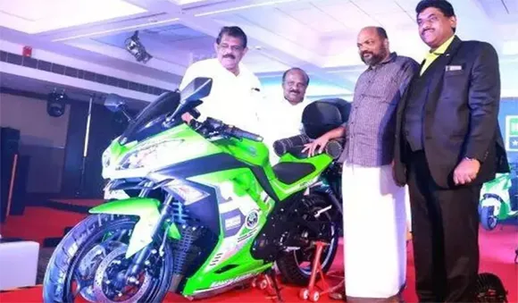 കേരളത്തിന്റെ സ്വന്തം ഇ.വിയായി ലാന്‍ഡി ലാന്‍സോ; സ്കൂട്ടറും ബൈക്കും പുറത്തിറക്കി