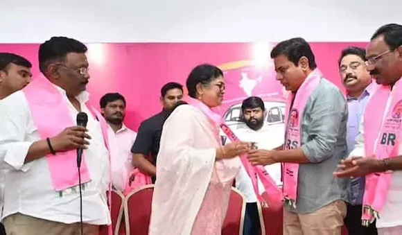 തെലങ്കാനയില്‍ കോണ്‍ഗ്രസ് നേതാവ് പാര്‍ട്ടി വിട്ടു