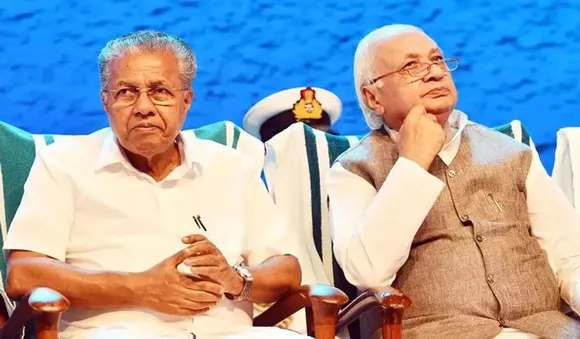 'സമരം കാണാൻ വന്നാലും റോഡിൽ കസേരയിട്ട് ഇരിക്കുകയേയുള്ളൂ'; ഡൽഹിയിലും ഗവർണറെ പരിഹസിച്ച് മുഖ്യമന്ത്രി