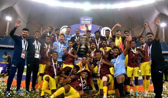  54 വര്‍ഷത്തെ കാത്തിരിപ്പ്; സന്തോഷ് ട്രോഫി സ്വന്തമാക്കി കര്‍ണാടക, മേഘാലയയെ തോല്‍പിച്ചത് 3-2ന്