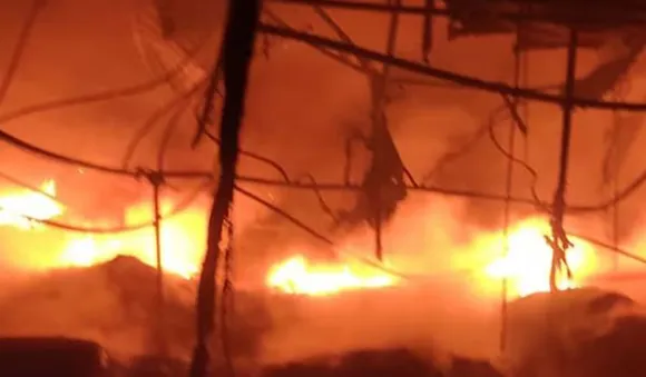 കോട്ടയത്ത് ലാറ്റക്‌സ് ഫാക്ടറിയില്‍ വന്‍ തീപിടിത്തം; വാഹനം കത്തിനശിച്ചു