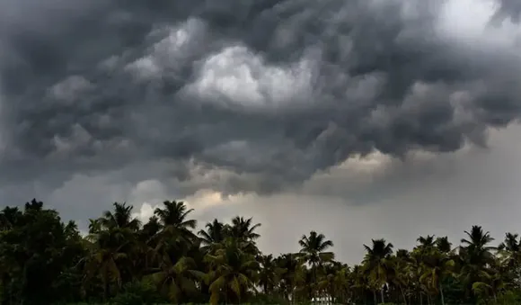 സംസ്ഥാനത്ത് മഴ തുടരും; വിവിധ ജില്ലകളിൽ യെല്ലോ അലേർട്ട്