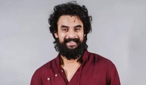 ടൊവിനോ തോമസിന് ഷൂട്ടിംഗിനിടെ പരിക്ക്, ഷൂട്ടിംഗ് നിര്‍ത്തിവച്ചു