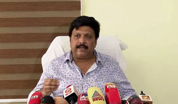 ഗതാഗത വകുപ്പ് അടിമുടി നവീകരിക്കും, അഭിനയം മുഖ്യമന്ത്രിയുടെ അനുമതിയോടെ മാത്രം: ഗണേഷ് കുമാര്‍