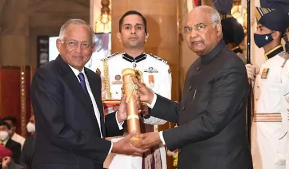 ടിവിഎസ് മോട്ടോർ കമ്പനി ചെയർമാൻ വേണു ശ്രീനിവാസന് പത്മഭൂഷൺ പുരസ്‌കാരം 