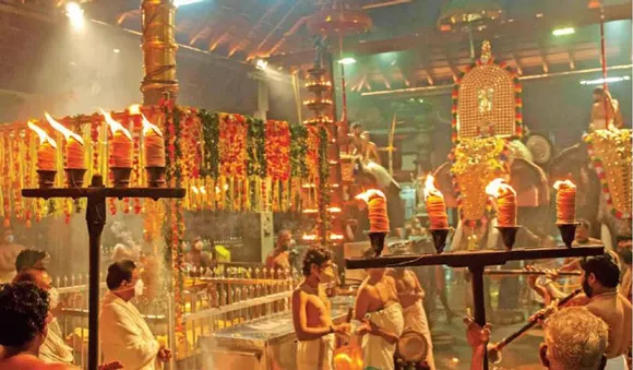 ഗുരുവായൂര്‍ ഏകാദശി വ്രതനാളുകളില്‍ ഭഗവാന്റെ മൂലമന്ത്രങ്ങള്‍ 108 തവണ ജപിച്ചാല്‍