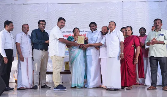 കോവിഡ് പ്രതിരോധ മികവ് : കലാകൗമുദി പുരസ്കാരം കറുകുറ്റി ഗ്രാമപഞ്ചായത്തിന്