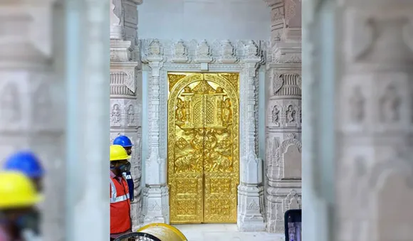  12 അടി ഉയരവും 8 അടി വീതിയും; അയോധ്യ രാമ ക്ഷേത്രത്തിൽ ആദ്യ സ്വർണ കവാടം സ്ഥാപിച്ചു