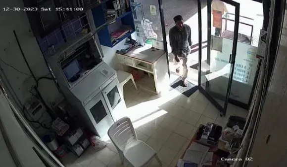 വെഞ്ഞാറമൂട്ടില്‍ പെട്രാള്‍ പമ്പില്‍ നിന്ന് പണം തട്ടിയെടുത്തു
