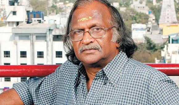 ശ്രീകുമാരൻ തമ്പിയെ ആദരിക്കുന്നു